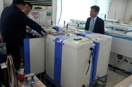 NeoDIN 醫(yī)學研究所 - 安裝 MEDICA Pro 120 系統(tǒng)